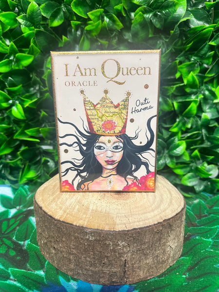 I am Queen oracle -Outi Harma