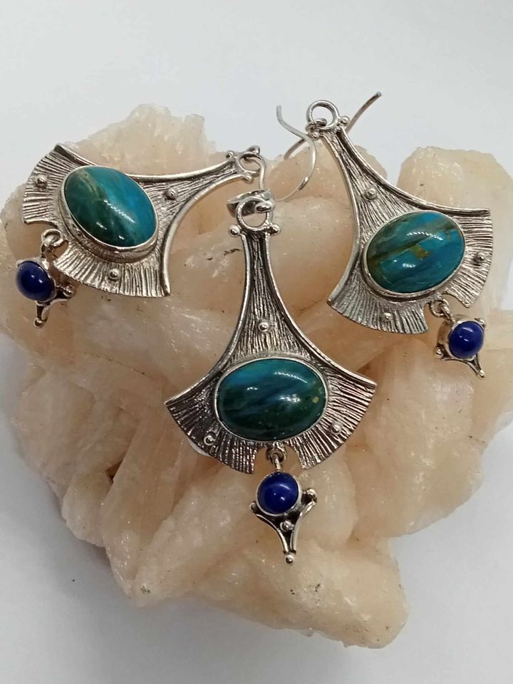 Peruvian Opal & Lapis Pendant