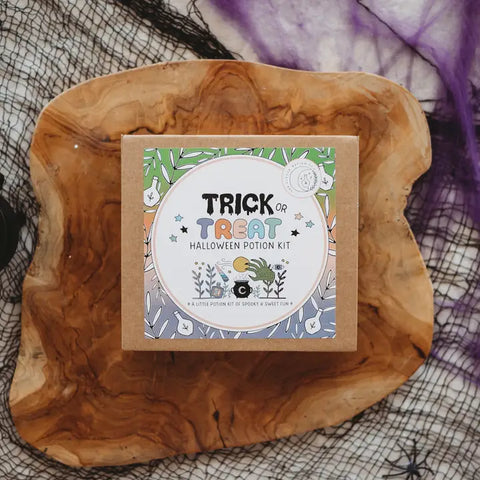 Trick or Treat Halloween Potion Kit