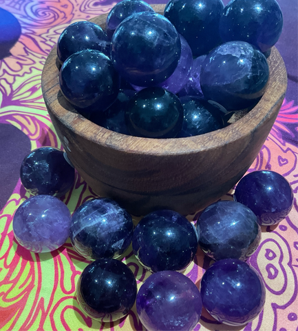 Amethyst spheres small