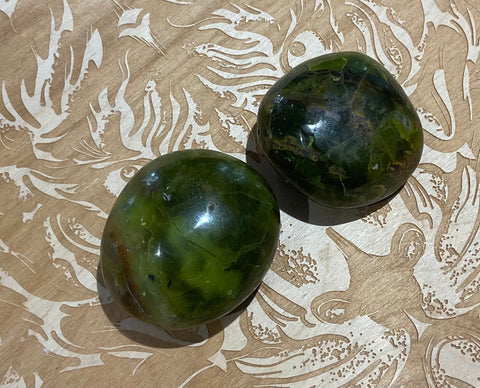 Green opal palm stones