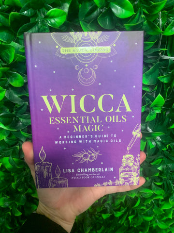 Wicca Essential Oils Book