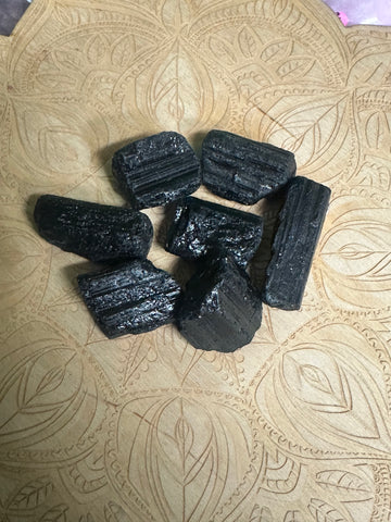 Black tourmaline-raw