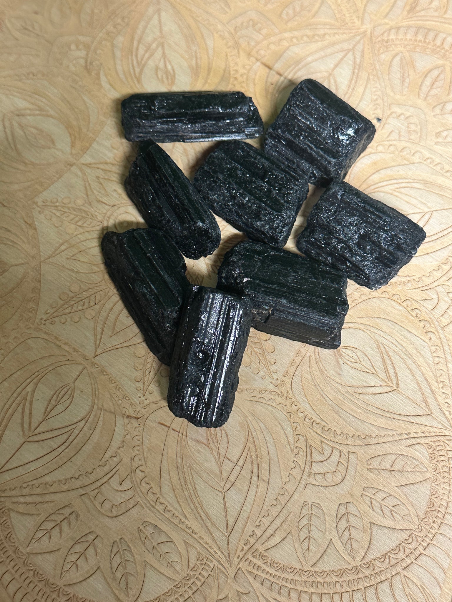 Black tourmaline-raw