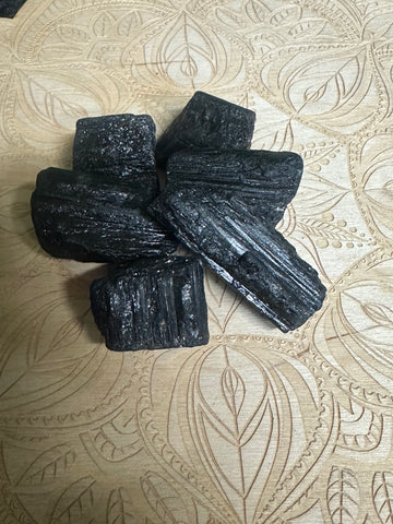 Black tourmaline-raw
