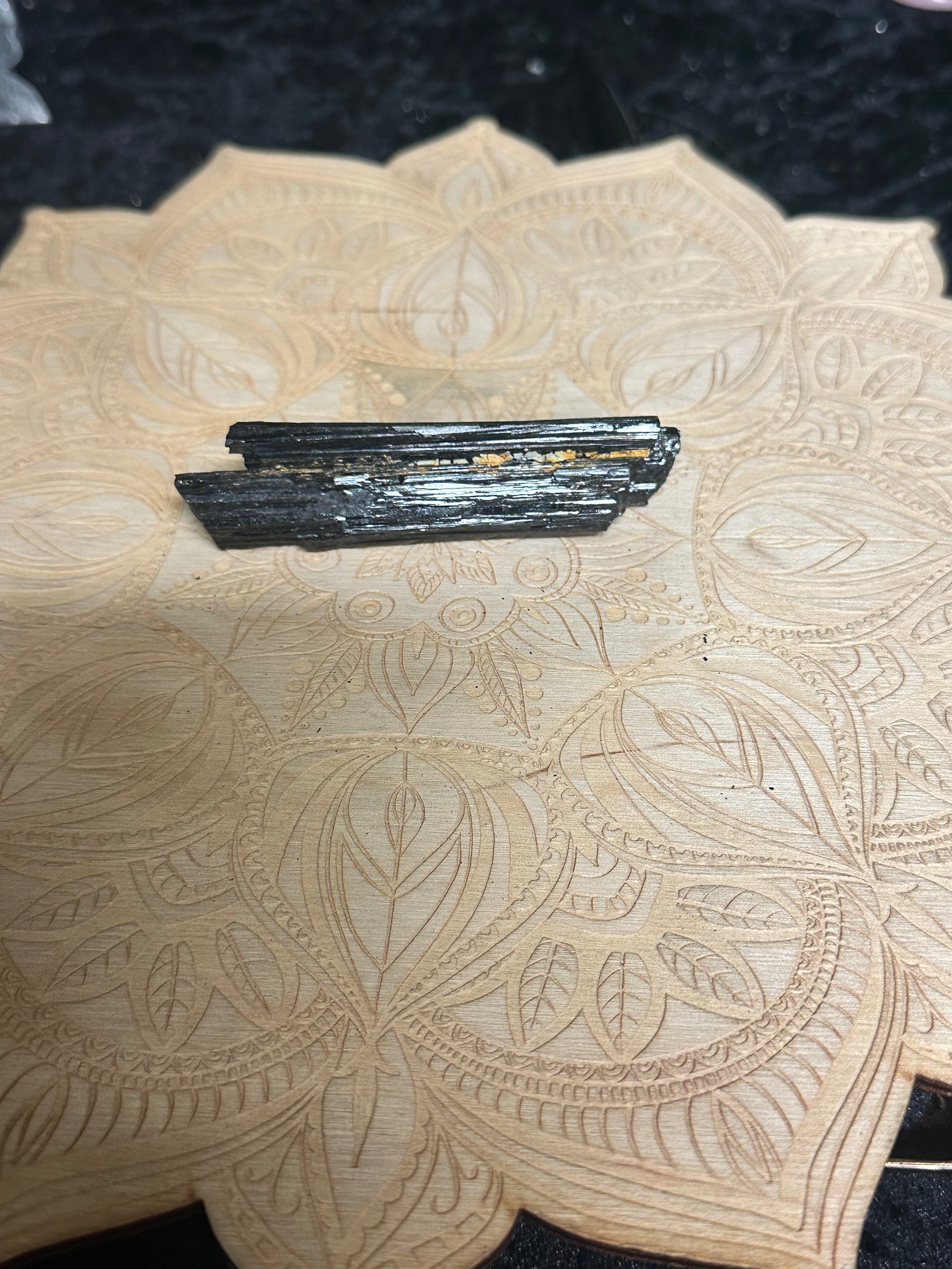 Black tourmaline-raw