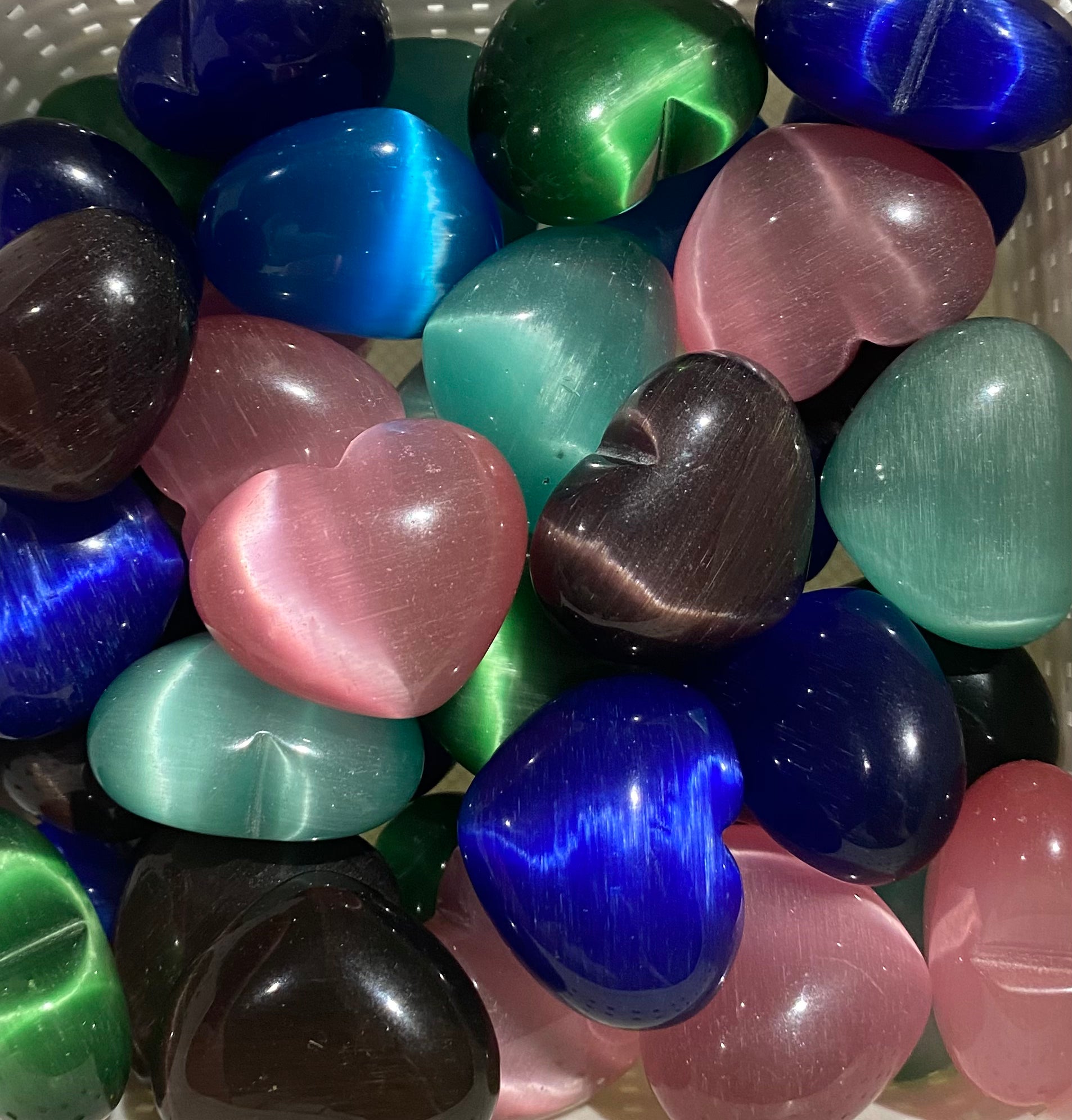 Cats eye hearts