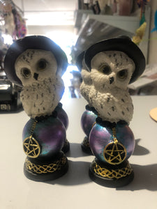 Witch owl and Celtic sphere