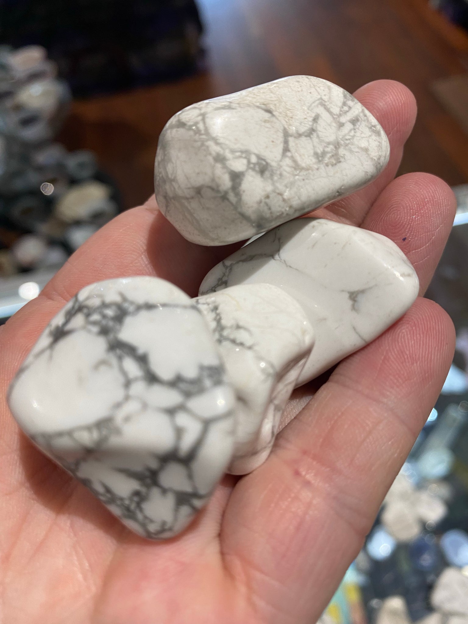 Howlite Tumbled large